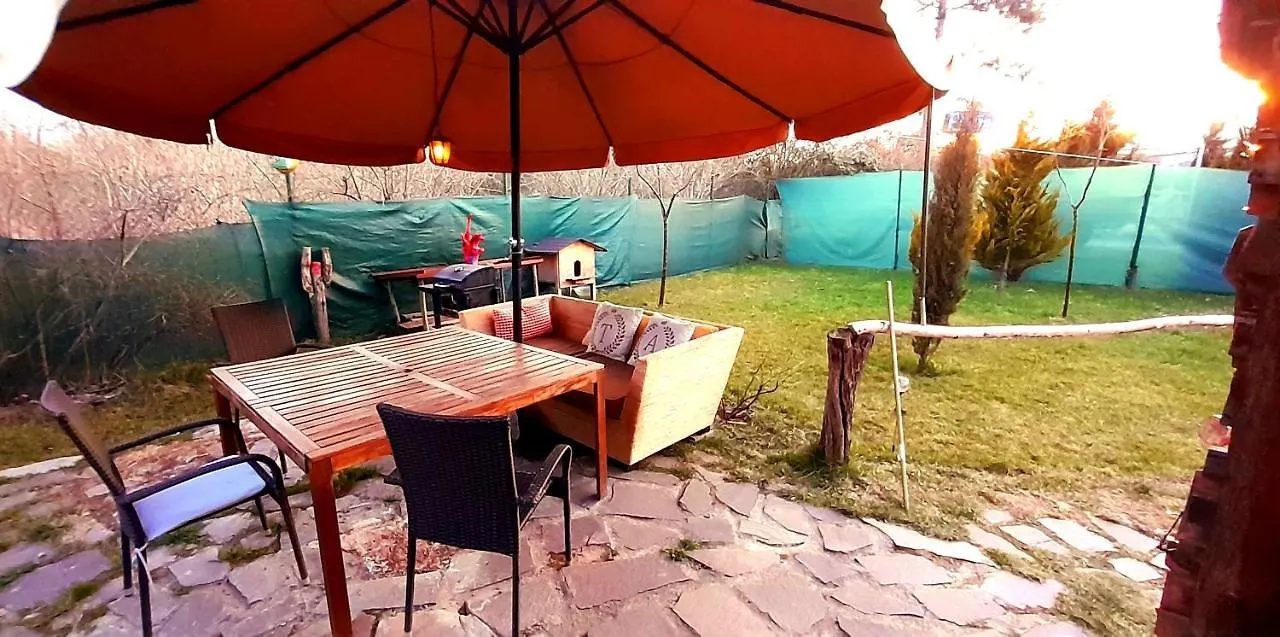 Tiny Garden House Villa Prag Dağ evi