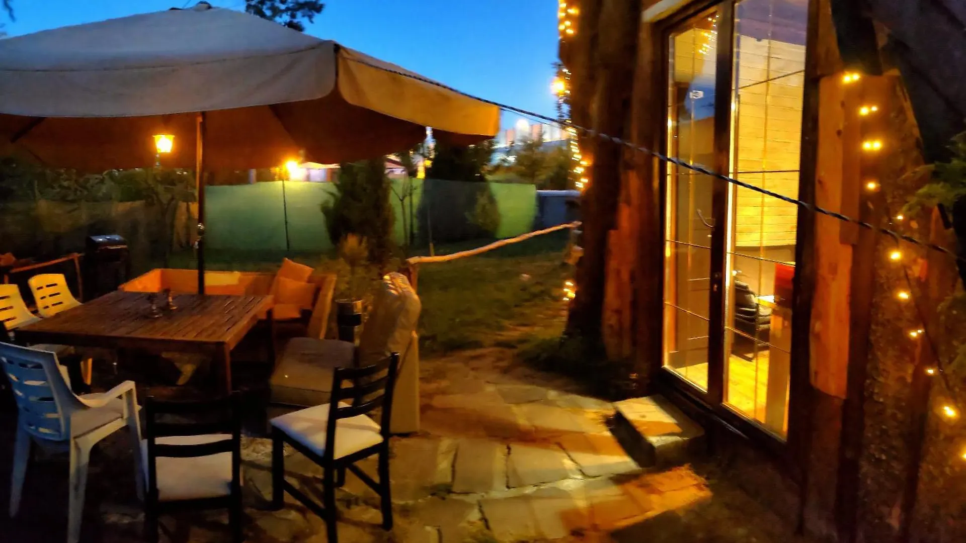 Dağ evi Tiny Garden House Villa Prag